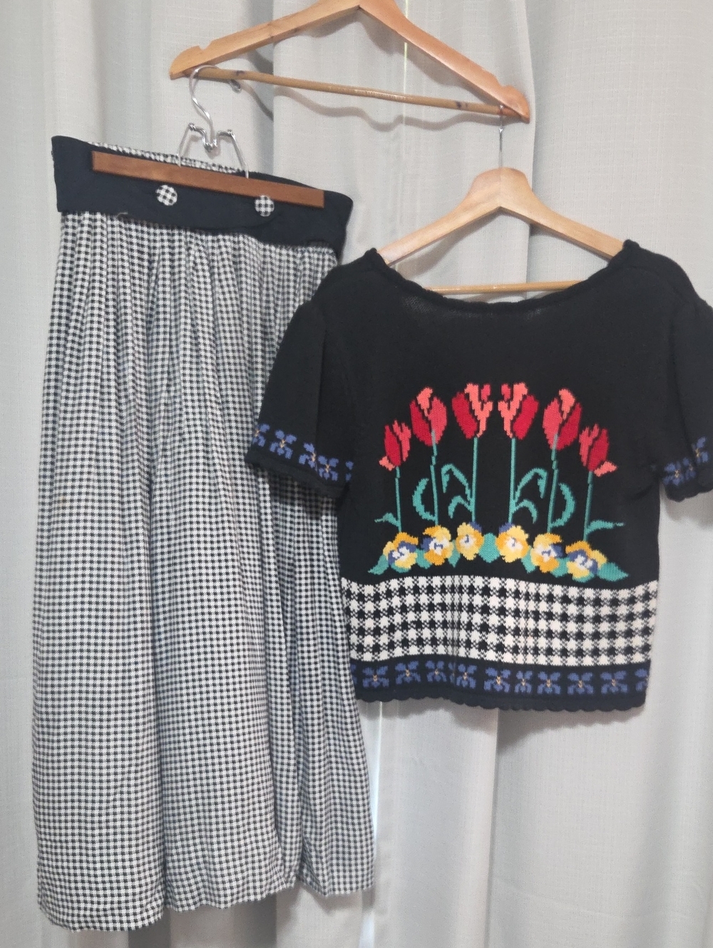 Susan Bristol Black Sweater And Skirt SET